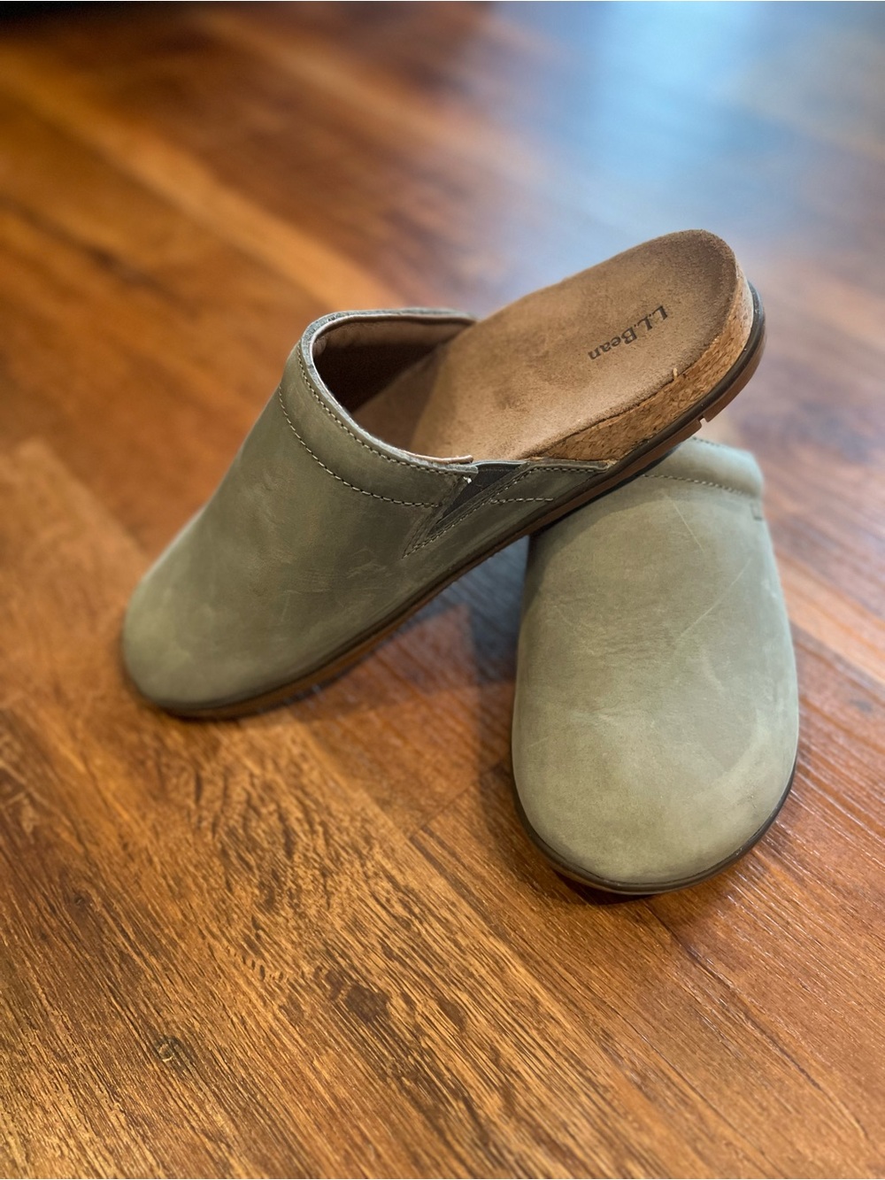 L.L. Bean Women’s Go Anywhere Clogs Olive Leather - Picture 10 of 12